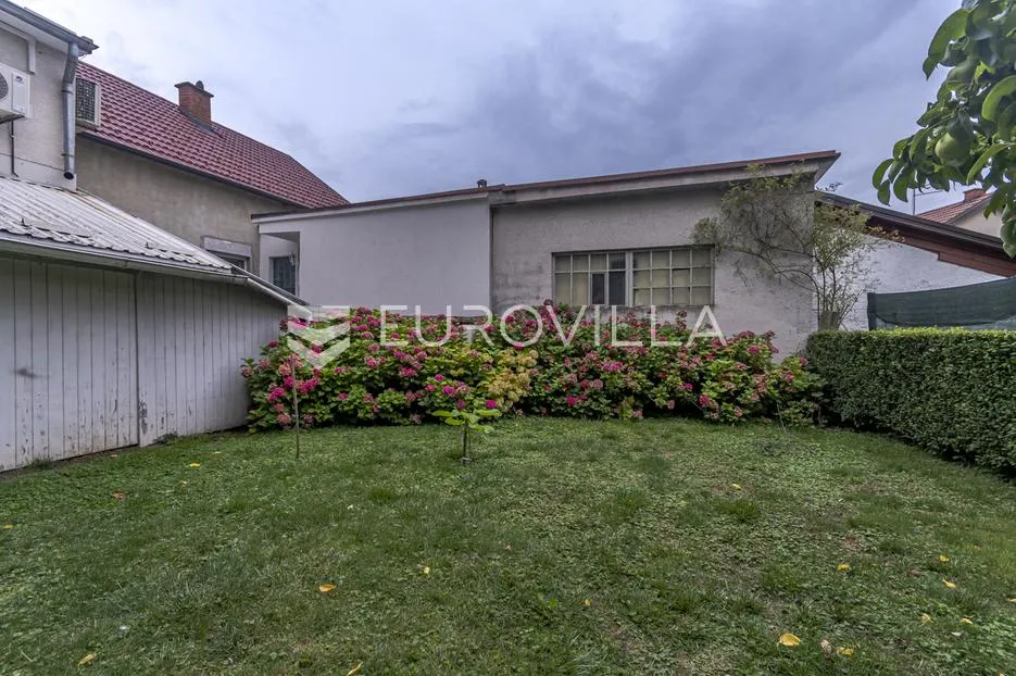 varaždin, centar, stambeno poslovna kuća površine 185 m² - slika 21