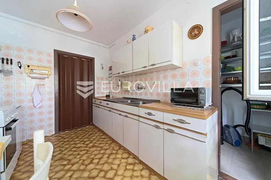 osijek, gornji grad, prodaje se trosoban stan površine 71 m² - slika 12