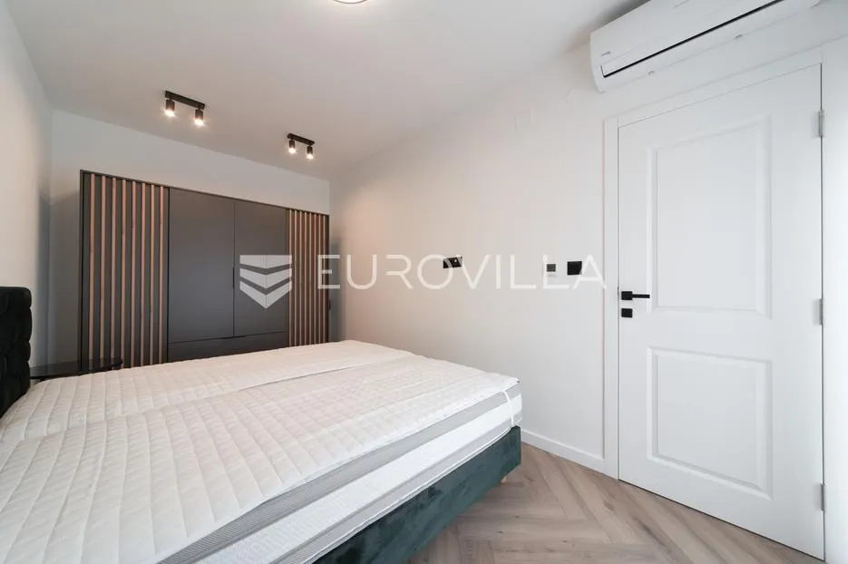 osijek, jug 2, najam novouređenog dvosobnog stana, površine 49 m² - slika 9