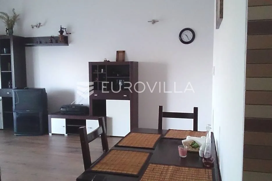 šolta, apartmanska kuća s bazenom na odličnoj lokaciji - slika 16