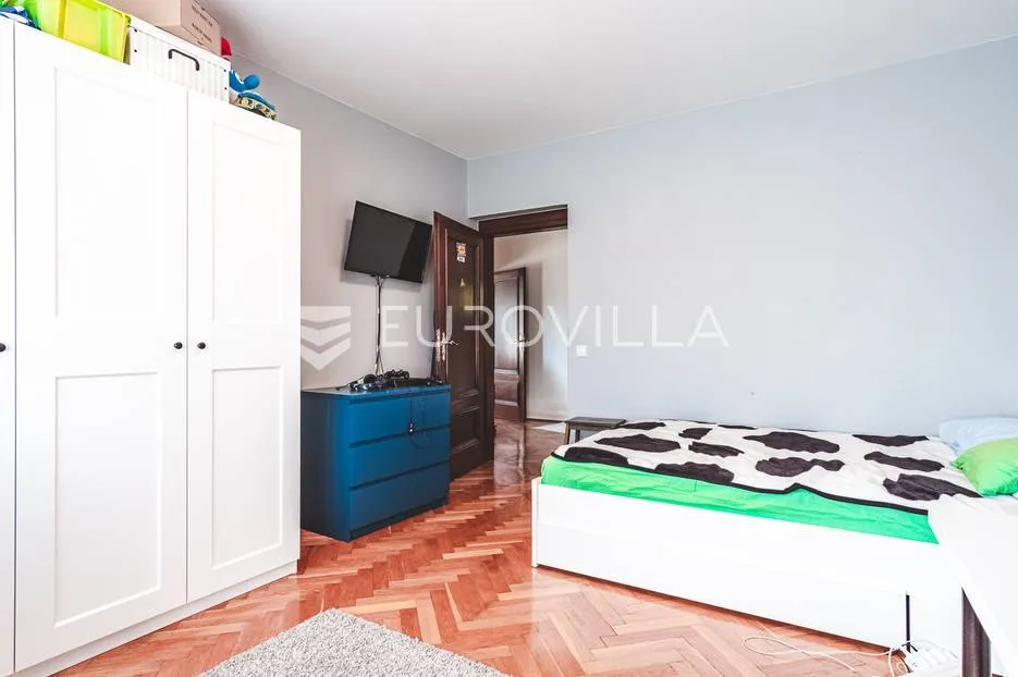 zagreb, gračani, velika obiteljska kuća s neto korisnom površinom od 381 m² - slika 16