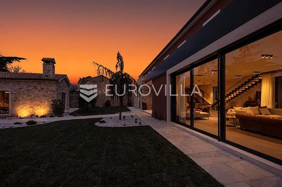 istra, kanfanar, komplex prekrasnih kamenih kuća 1561 m2 na velikoj okućnici - slika 25