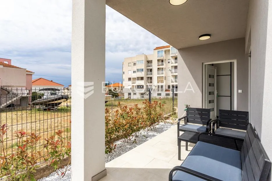trogir, prizemnica s vrtom i dva parkirna mjesta, prvo useljenje - slika 14