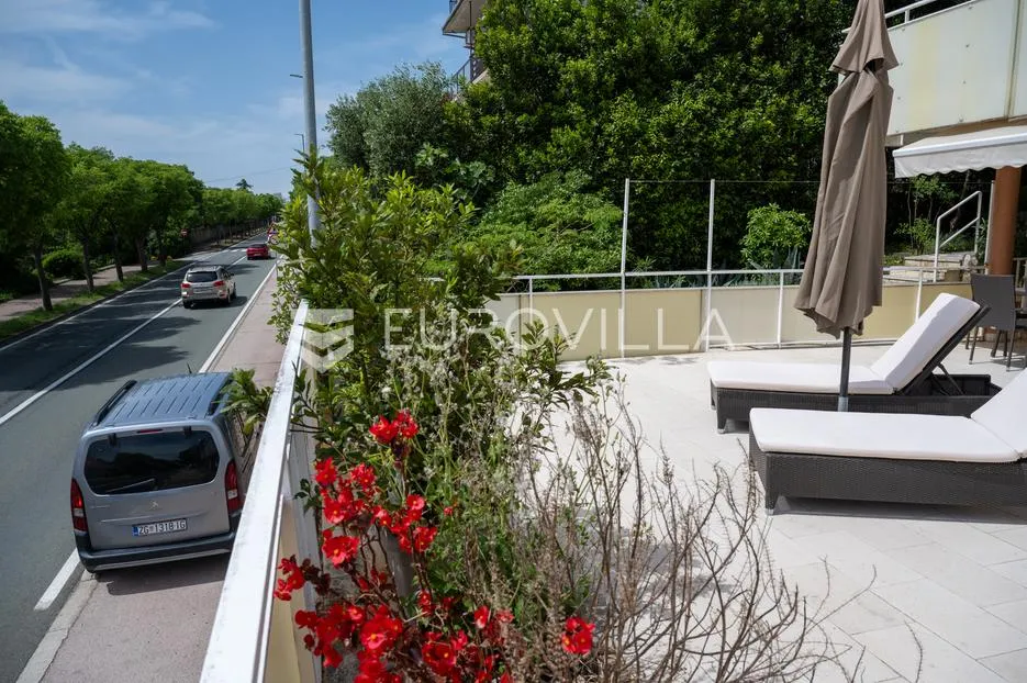 novi vinodolski, centar, dvosoban stan s velikom terasom 70 m od mora - slika 16