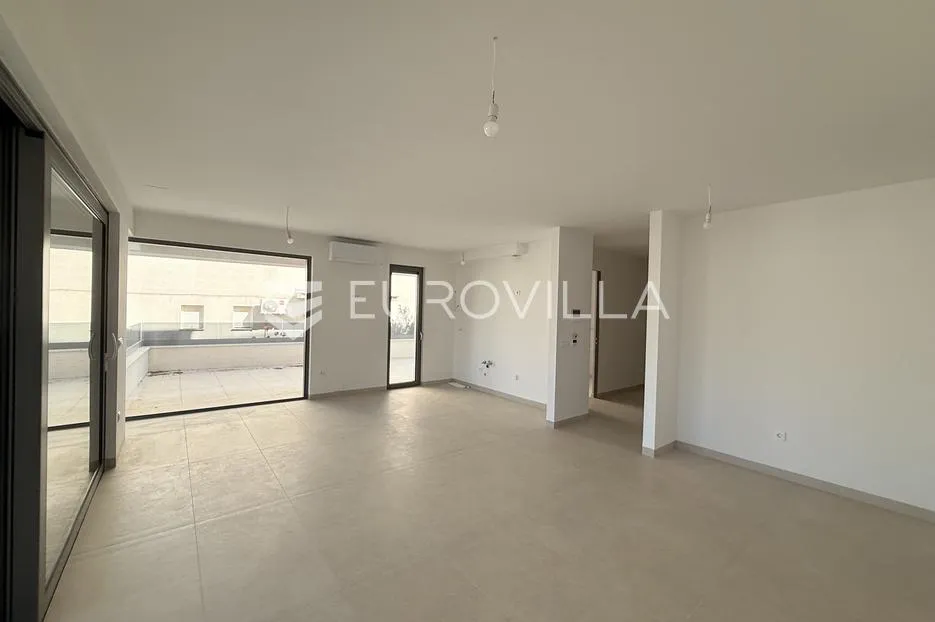 zadar, diklo, luksuzan trosoban stan 124,27 m² na super lokaciji s vrtom - slika 18