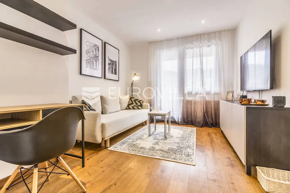 gračanska cesta, novouređen dvosoban stan 60 m², balkon parking fix režije - slika 1