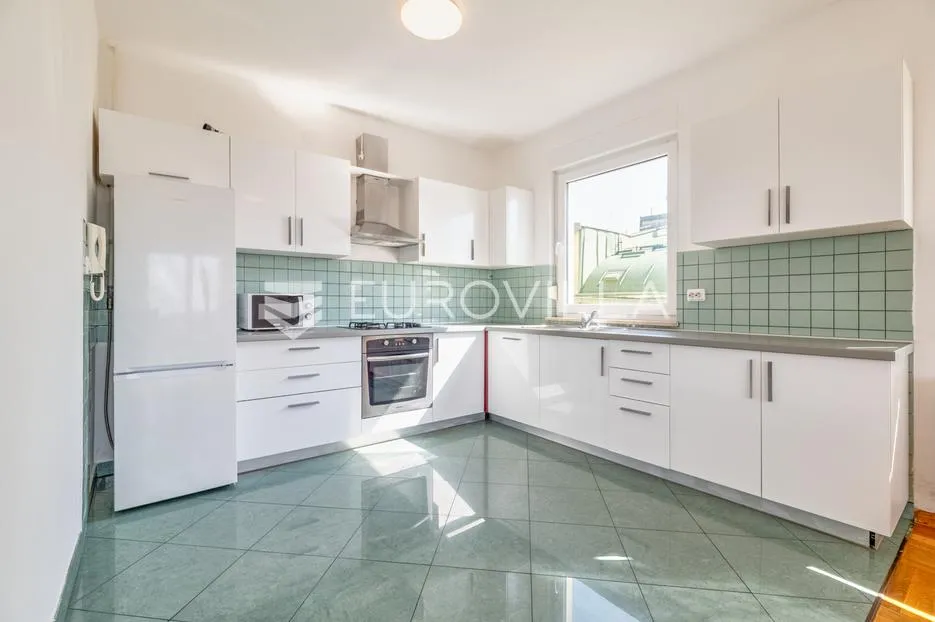 zagreb, vrhovec, odličan četverosoban stan s garažom, 128 m² - slika 4