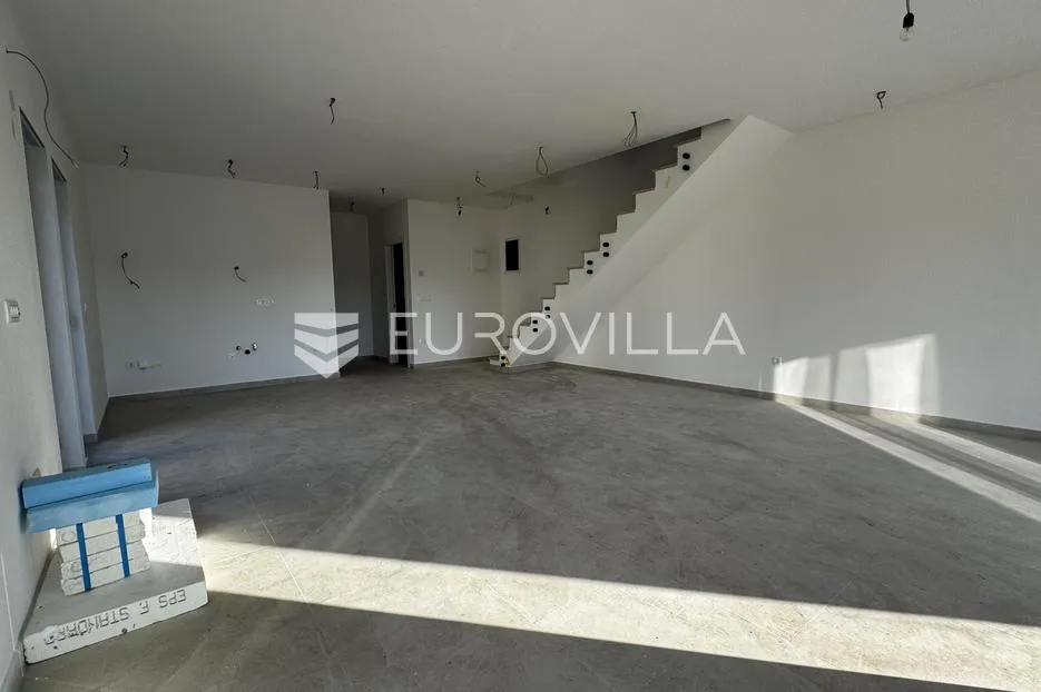istra, novigrad, novogradnja, dvojna kuća 500 m od mora - slika 5