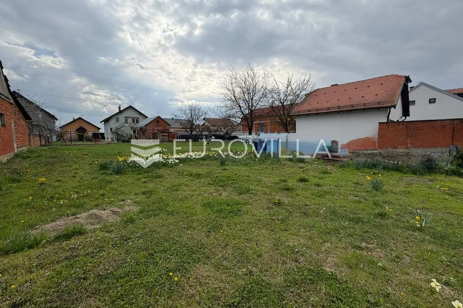đakovo, kuća i građevinsko zemljište 1007 m², fronta 19 m - slika 12