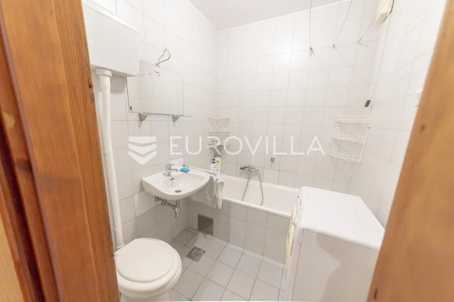 vukovar, borovo naselje, dvosoban stan s loggiom 56,38 m² i spremištem - slika 6