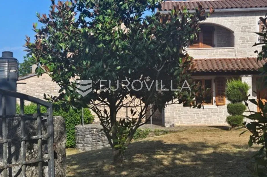 istra, pazin, jedinstveni kompleks 5 luksuznih kamenih kuća s bazenom i prostranom okućnicom - slika 94