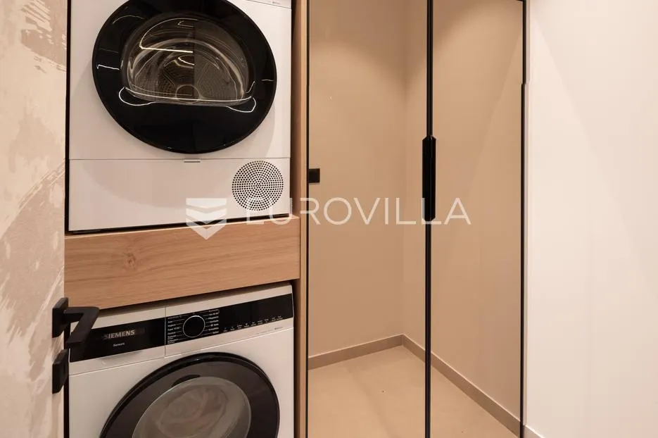 opatija, luksuzan četverosoban stan s privatnim bazenom 220,92 m² - slika 35