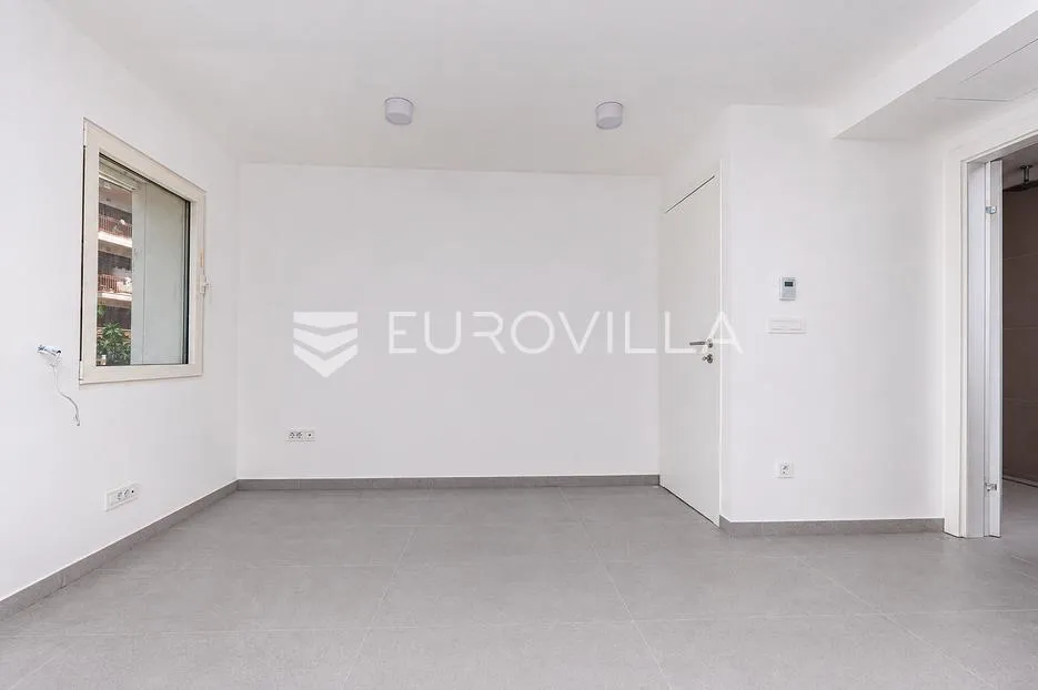 opatija privé, ekskluzivan četverosoban stan 138 m², bazen, teretana - slika 17