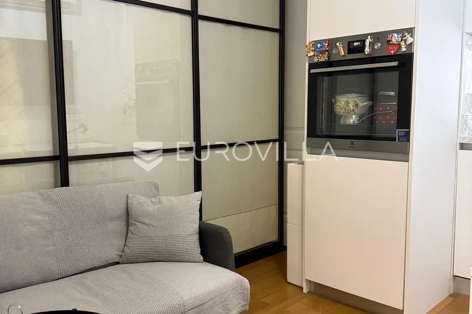 split, centar, dvosoban stan studio apartman - slika 19