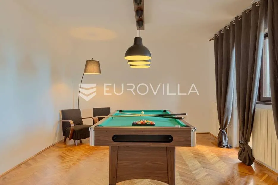 barban okolica, luksuzna vila 250 m² s sređenim vrtom, bazenom, hidromasažnom kadom i saunom - slika 22