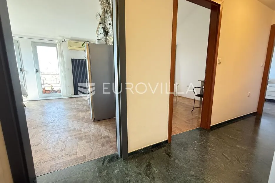 pula, strogi centar, prekrasni dizajnerski stan s galerijom i pogledom na more, 87,41 m² - slika 12