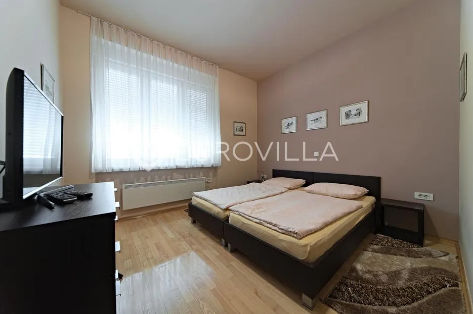 osijek, centar, najam uređenog četverosobnog stana površine 94 m² - slika 19