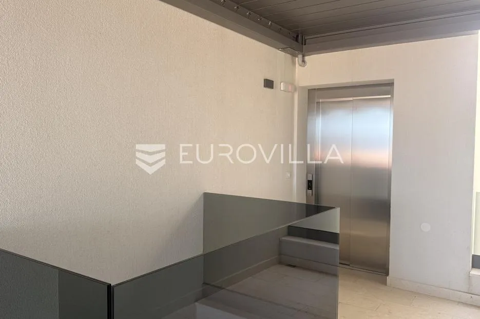 ekskluzivan trosoban stan u diklu, zadar, 136 m² s krovnom terasom i pogledom na more - slika 24