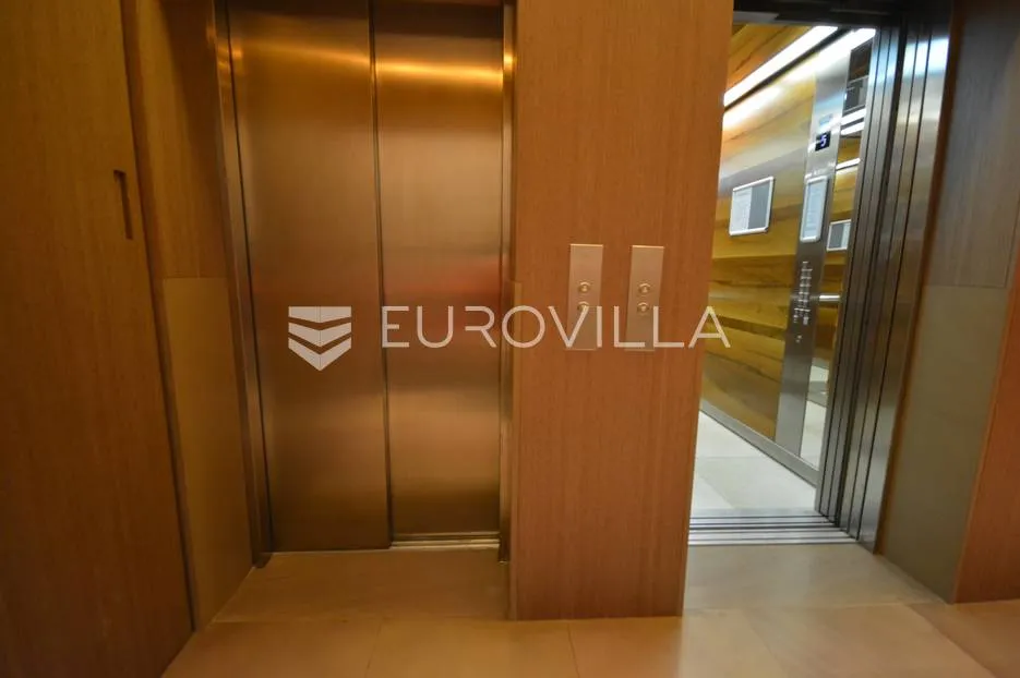 zagreb, luksuzan, moderan, trosoban penthouse nkp 340 m2 + 3 gpm - slika 14