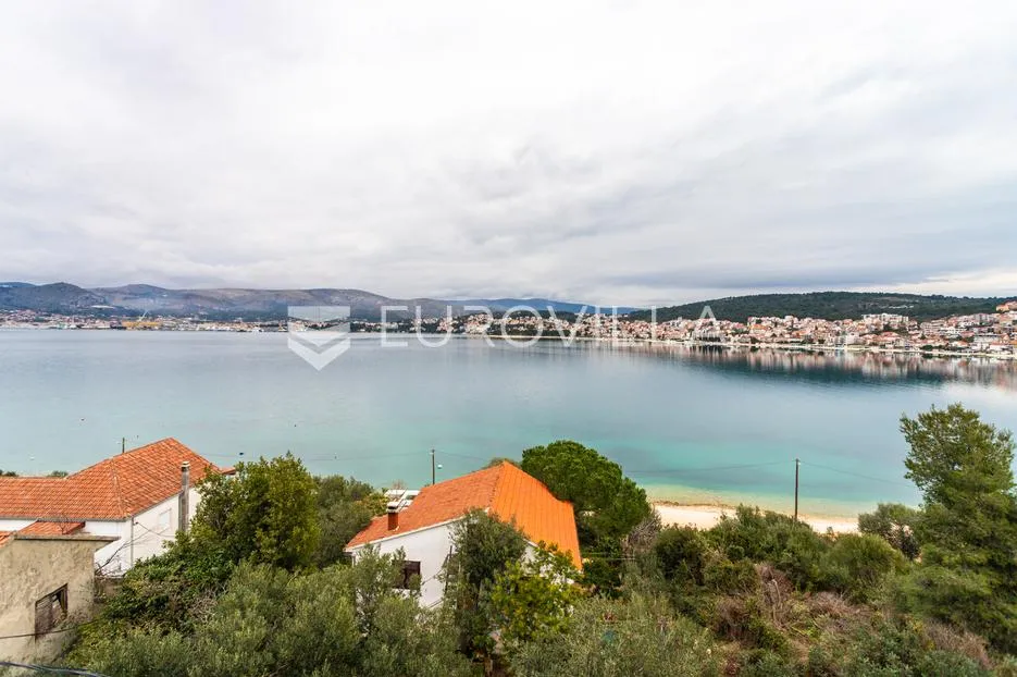 okrug gornji, moderno uređena vila blizu plaže - slika 9