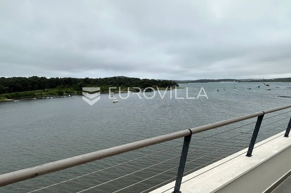 medulin, trosoban stan s pogledom more neto korisne površine od 133 m² - slika 18