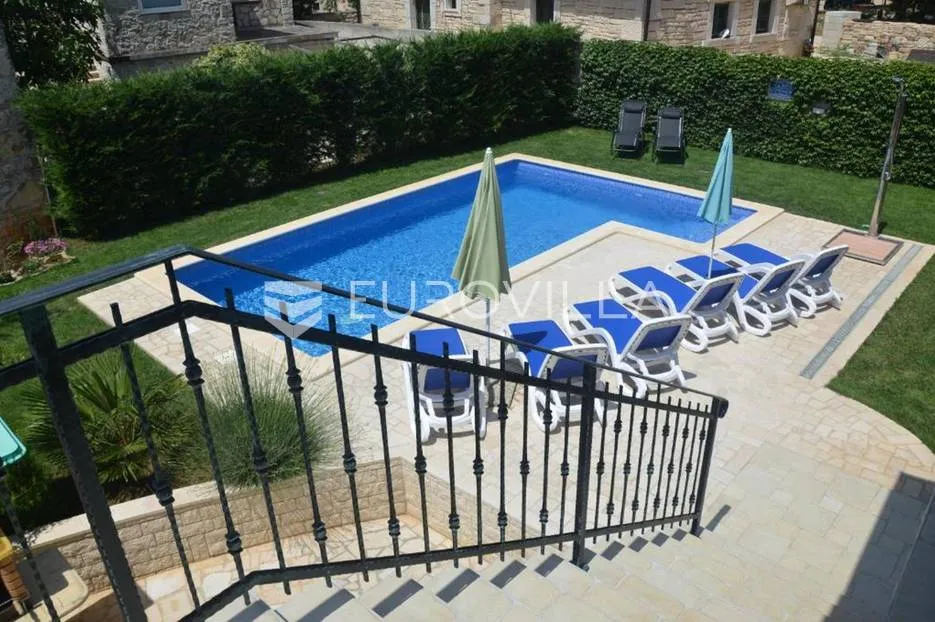 poreč, kamena kuća nedaleko poreča - slika 11