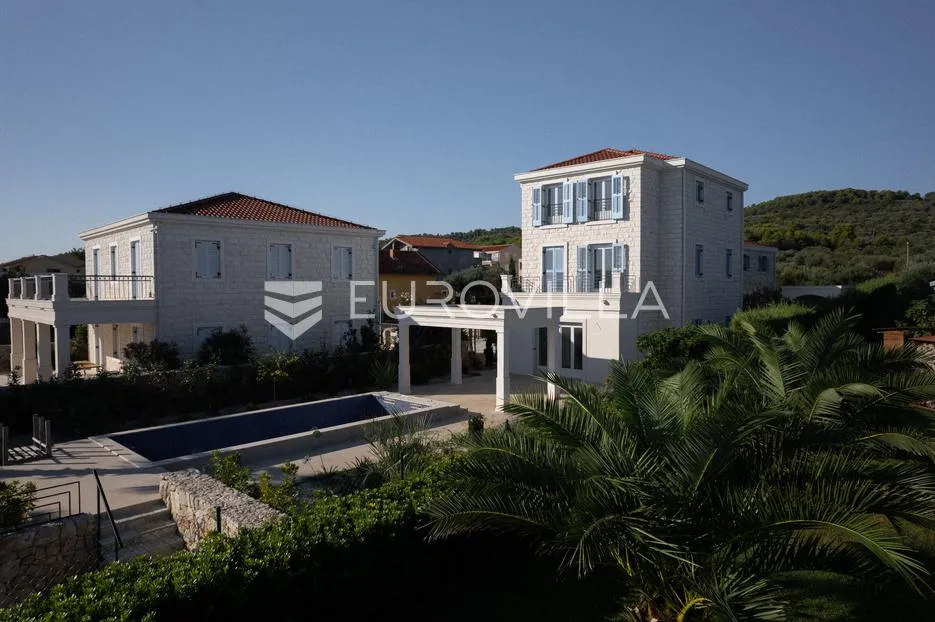 otok pašman, dobropoljana, klasična kamena vila u prvom redu do mora - slika 3