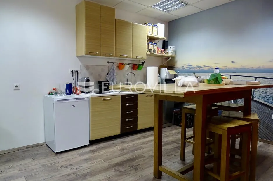 kastav, radna zona žegoti, najam uredskog prostora od 368 m² - slika 10