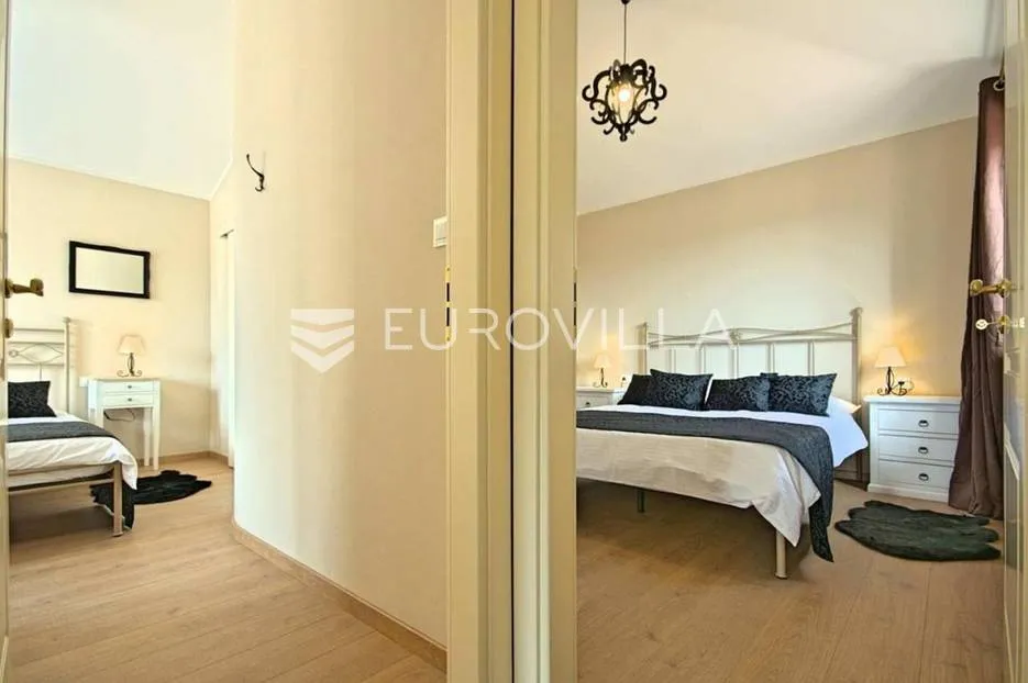 poreč, fuškulin, prekrasna vila okružena zelenilom - slika 8
