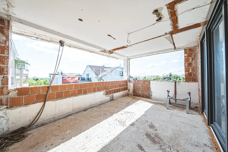zagreb, gornji bukovac, rohbau zgrada s dva stana 400 m2 s 434 m2 okućnice, građevinska dozvola - slika 11