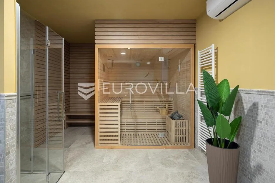 medulin, prekrasna villa od 350 m2, svega 6 m od mora s očaravajućim pogledom - slika 6
