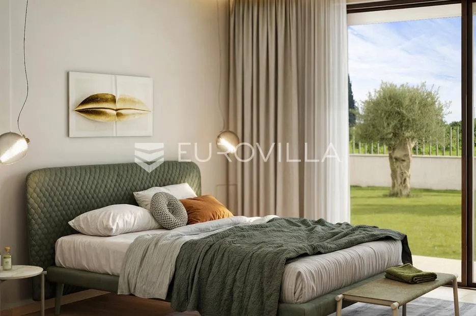 istra, rovinj, luksuzni trosobni stan u prizemlju 128,22 m² s vrtom 254 m² i bazenom - slika 9