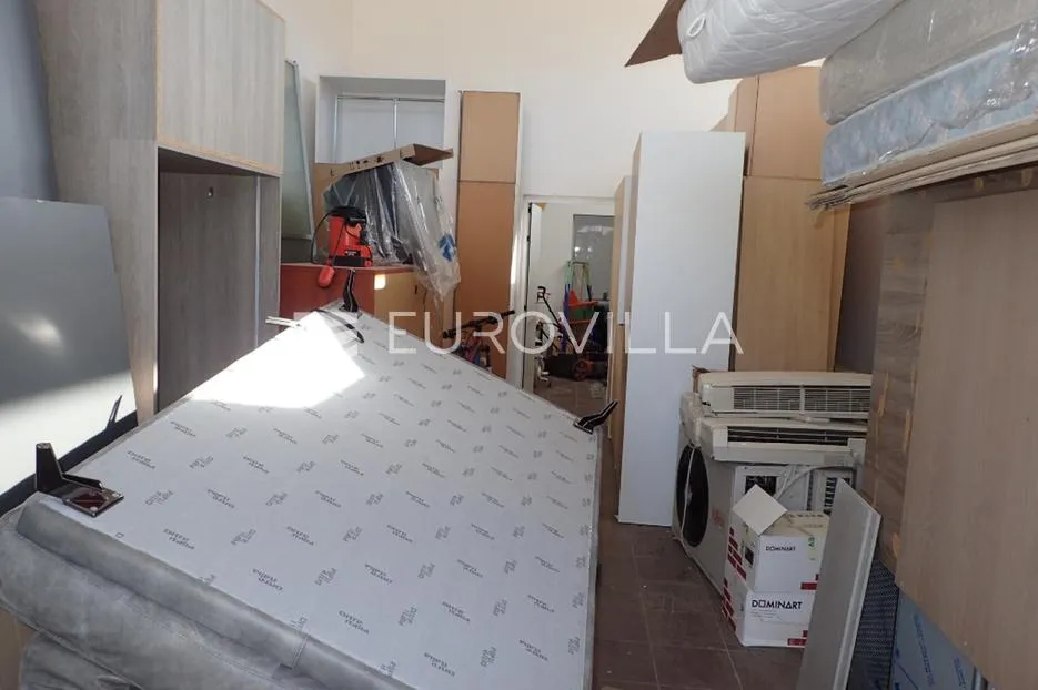 karlovac, turanj, održavana poslovna zgrada nkp 550 m2 - slika 4