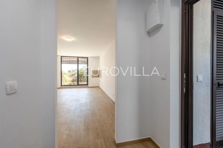istra, duga uvala, 1. kat, adaptirani apartman u sklopu naselja s pogledom na more,150 m od mora - slika 15
