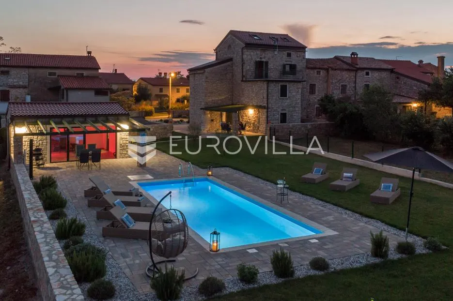 istra, umag, autentična istarska kamena kuća 260 m², okružena zelenilom, 1349 m² okućnice - slika 66