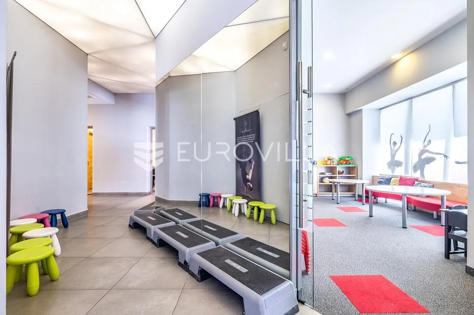 zagreb, maksimir, atraktivan poslovni prostor 385 m², blizina bolnice rebro, 7 parkinga - slika 5