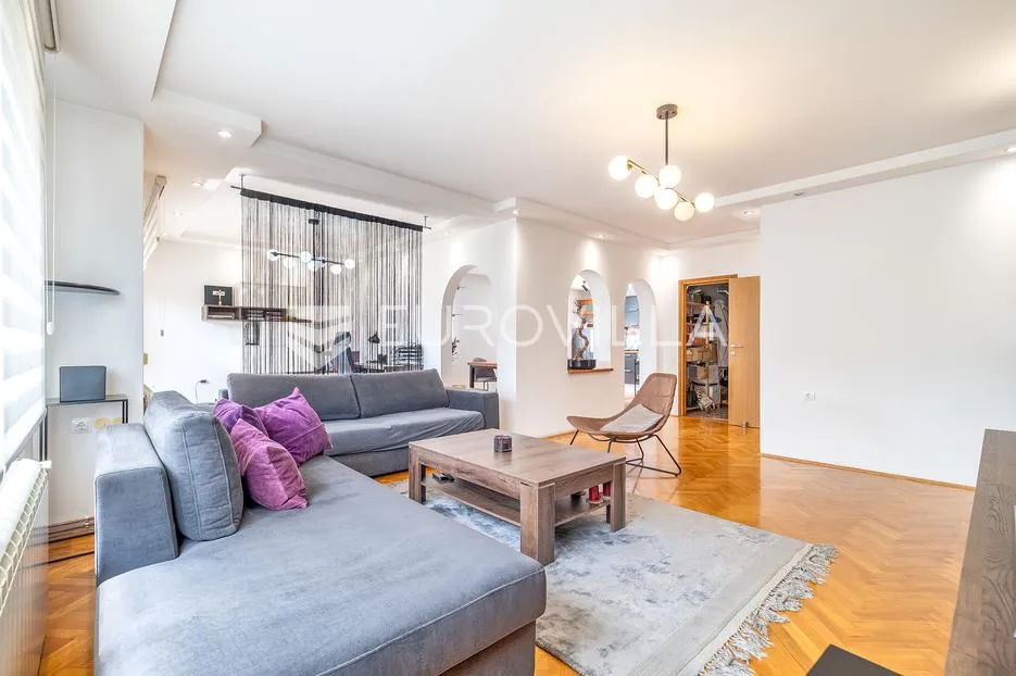 zagreb, sesvete, prekrasna obiteljska kuća 360 m² - slika 4