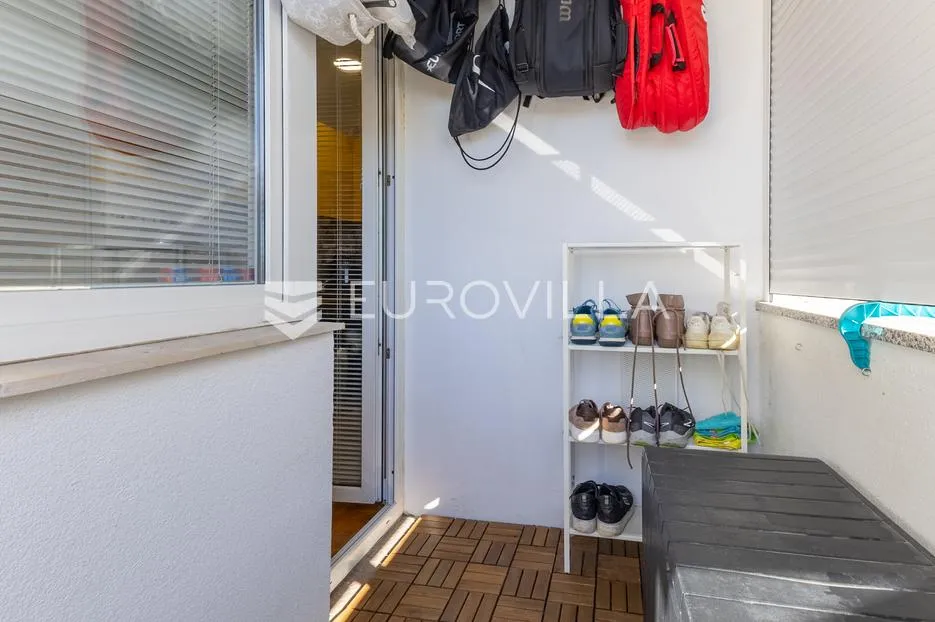 slavonski brod, centar trosoban stan 73 m² - slika 17