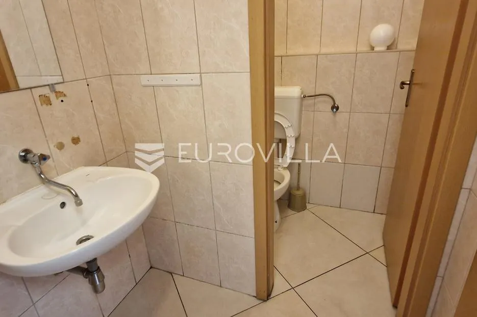 osijek, centar, iznajmljuje se poslovni lokal površine 107 m² - slika 7
