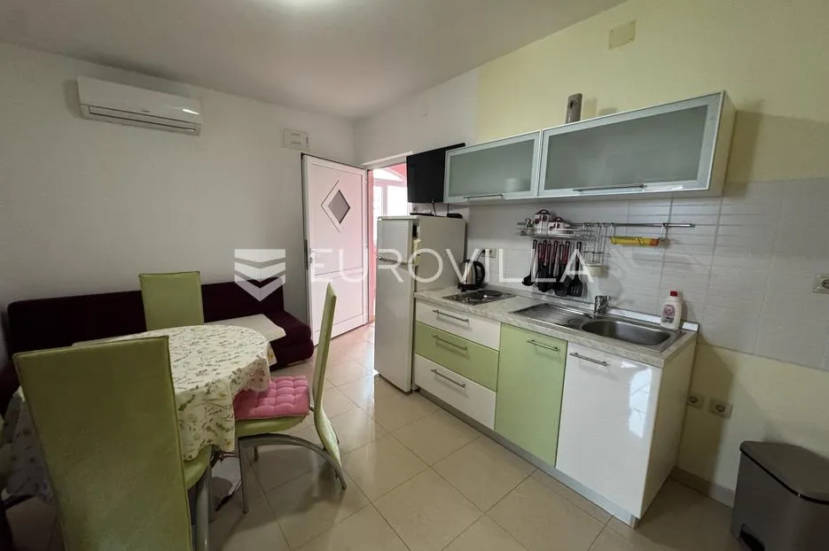 pag, vodice, kuća s 5 apartmana na top lokaciji - slika 12