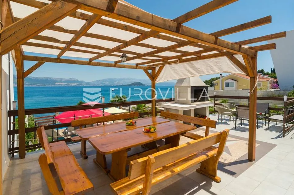 otok čiovo, slatine - kuća s bazenom na plaži - slika 13