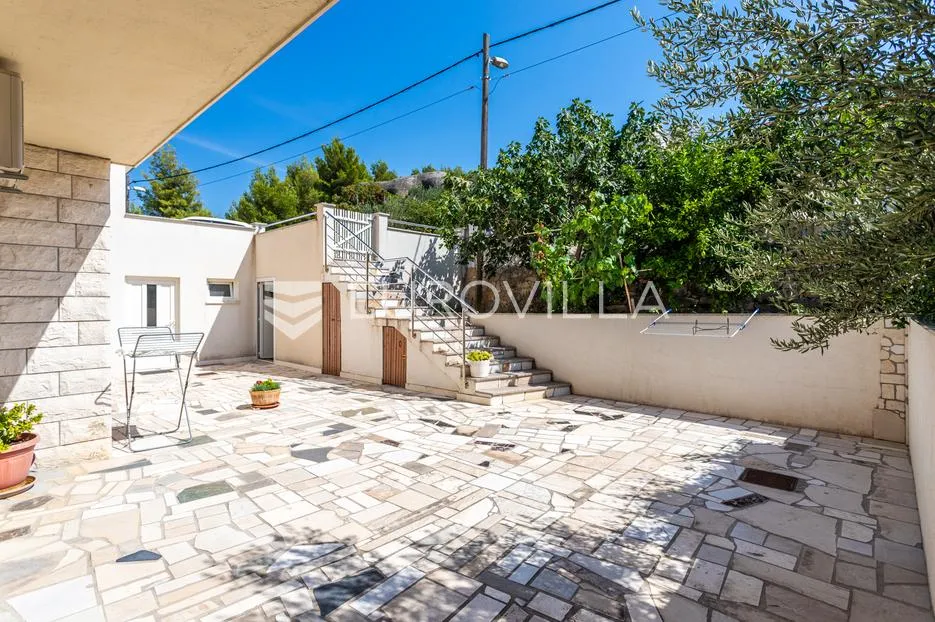 split, kamen, samostojeća kuća ukupne bruto površine 492 m² - slika 6