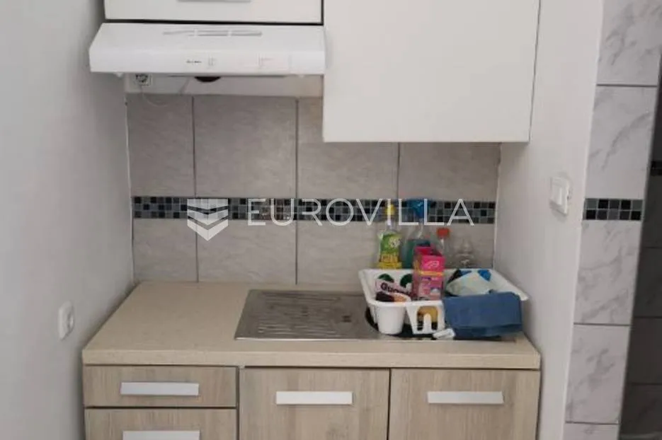 rovinj, poljoprivredno zemljište veličine 4798 m2 sa upisanim objektima - slika 11