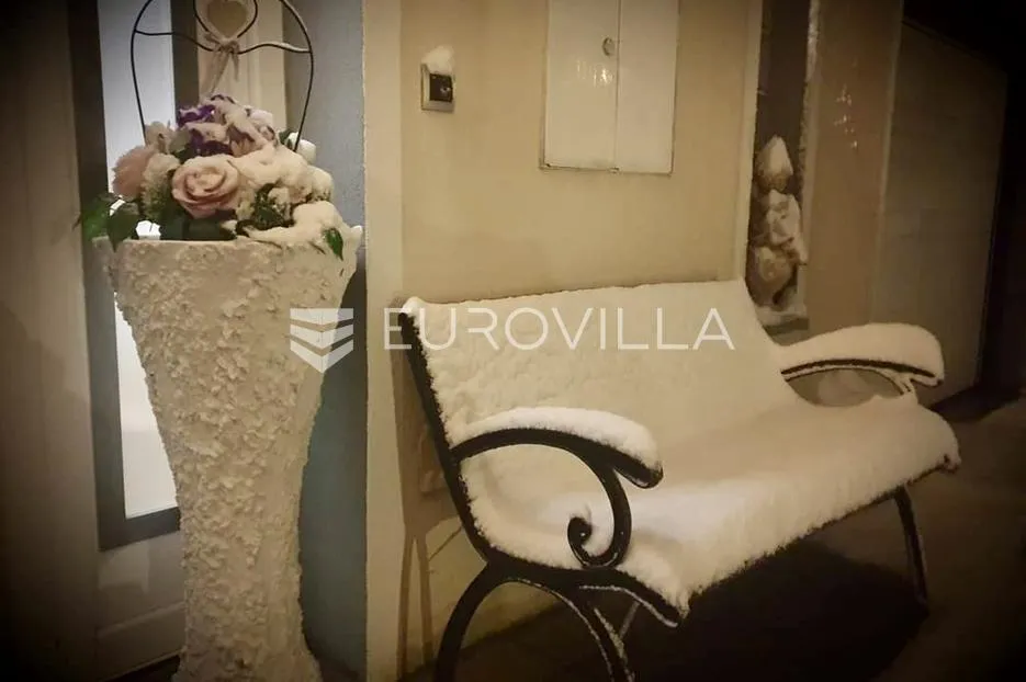 ravna gora, prostrana kuća od 345 n2 s finskom saunom i jacuzzijem - slika 13