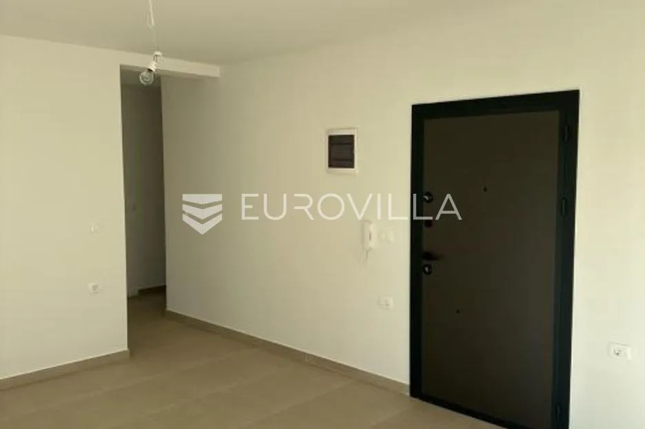 istra, medulin, prostrani stan u novogradnji, blizina mora - slika 7