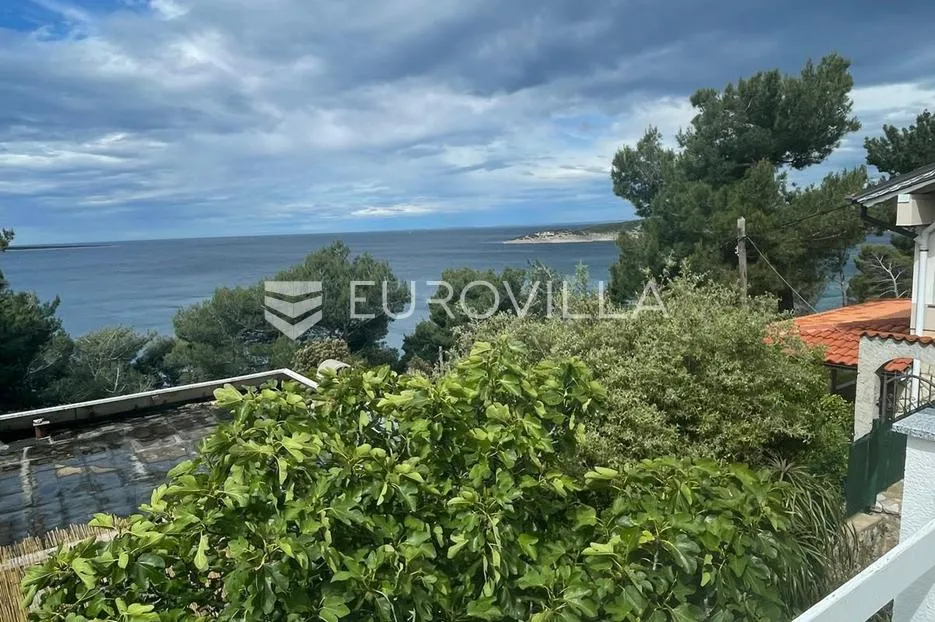 cres, martinšćica, samostojeća kuća 148 m², dva apartmana, samo 150 m od mora - slika 7
