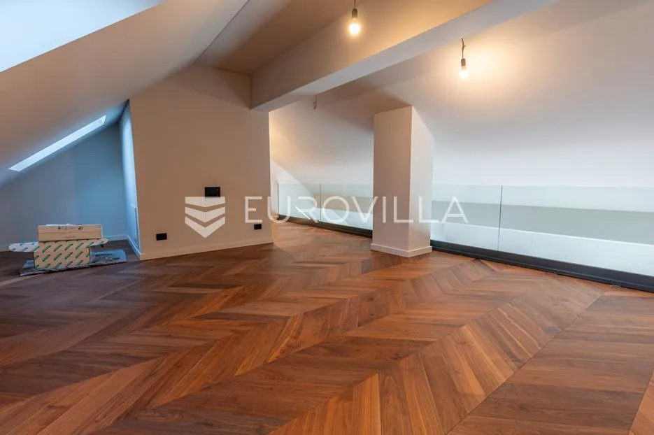 požega, ekskluzivan dvoetažni stan s galerijom - slika 22