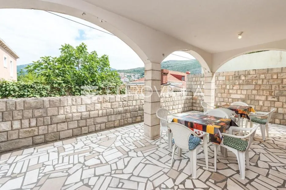 dubrovnik, prekrasna kamena kuća s bazenom - slika 18