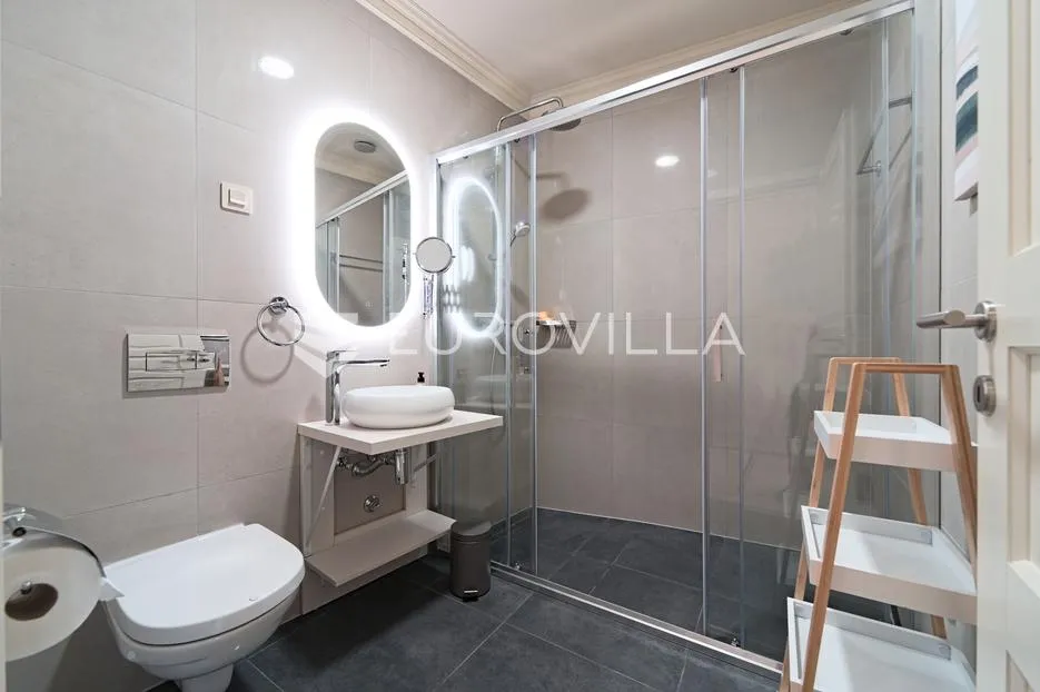 osijek, tvrđa, tri uhodana apartmana 68 m² - slika 20