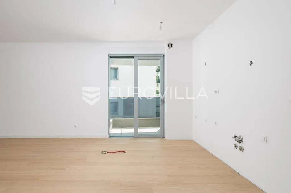 opatija, centar, višesoban stan u novogradnji s 4 parkirna mjesta nkp 247 m2 - slika 38